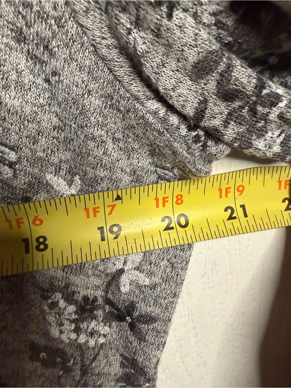 Liz Claiborne Gray Floral Henley Top with Pink Accents - Picture 6 of 6